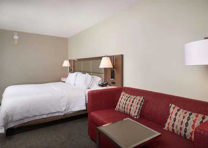 Hampton Glendale-peoria 3* Peoria