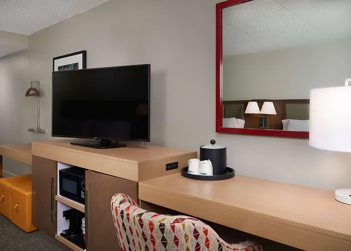 Hampton Glendale-peoria Hotel 3*