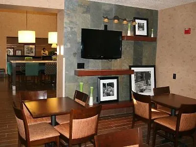 Hampton Glendale-peoria Hotel 3*