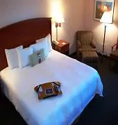 Hampton Glendale-peoria 3*
