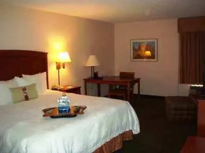 Hampton Glendale-peoria Hotel 3*