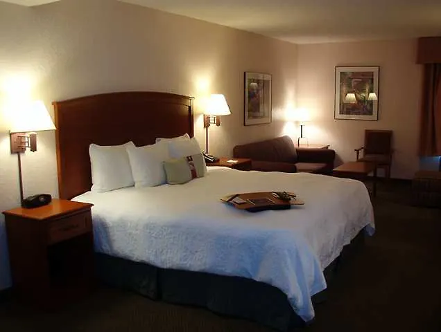 Hampton Glendale-peoria 3*